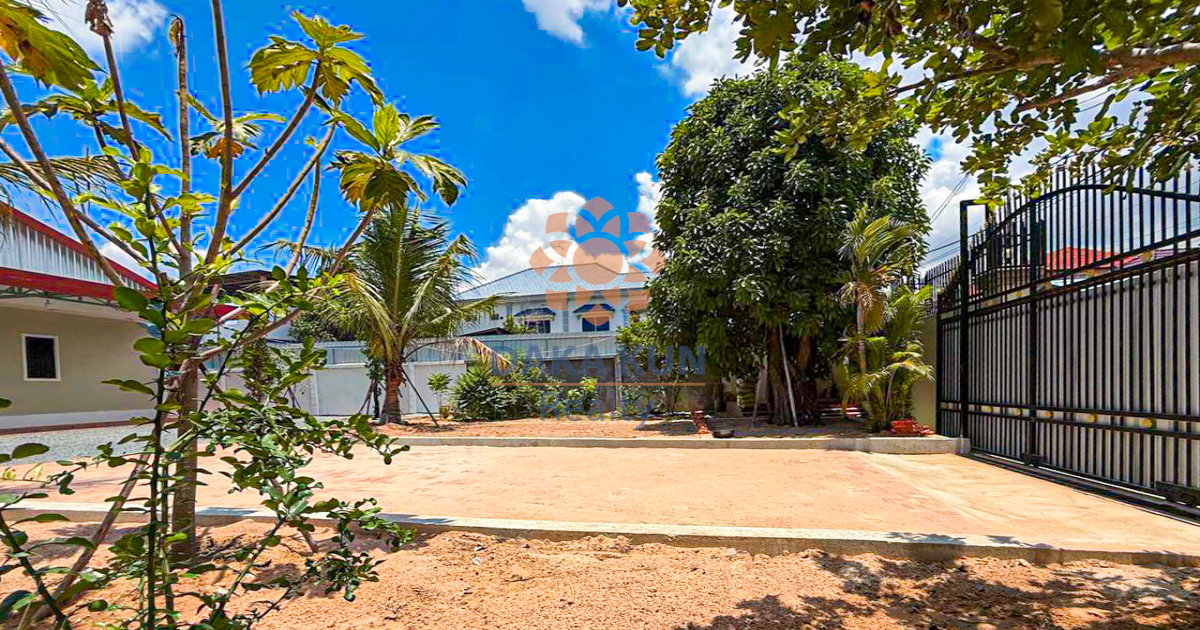 2 Bedrooms for Rent in Sala Kamruek-Siem Reap City